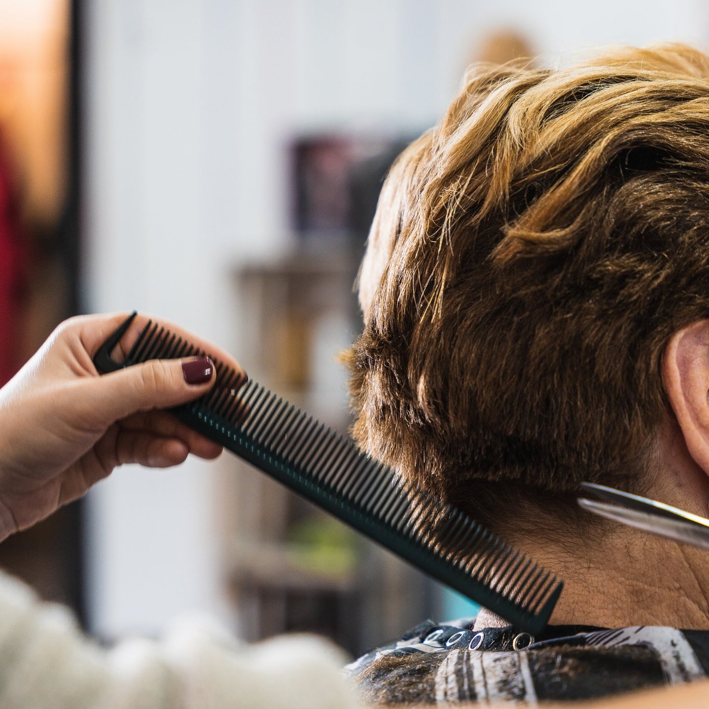 Corte de Pelo Hombre + Terapia Parafina