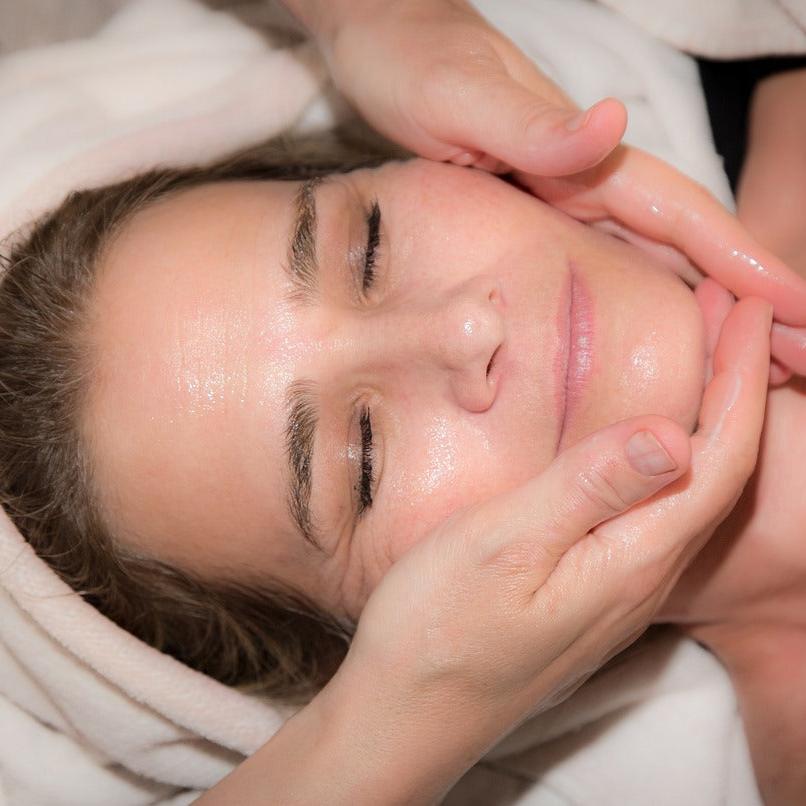 Limpieza Facial Profunda + Masaje Facial