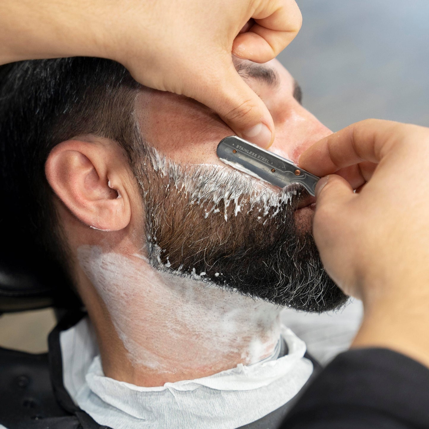 Perfilado de Barba con Navaja